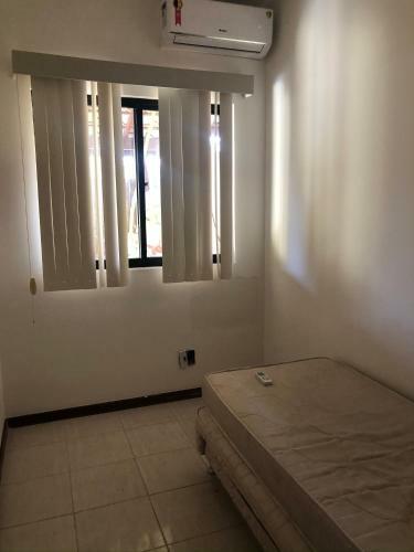 Guarajuba - Ba - Confort�vel Casa Com 3 Quartos, 2 Suites