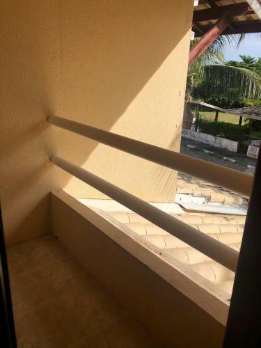 Guarajuba - Ba - Confort�vel Casa Com 3 Quartos, 2 Suites