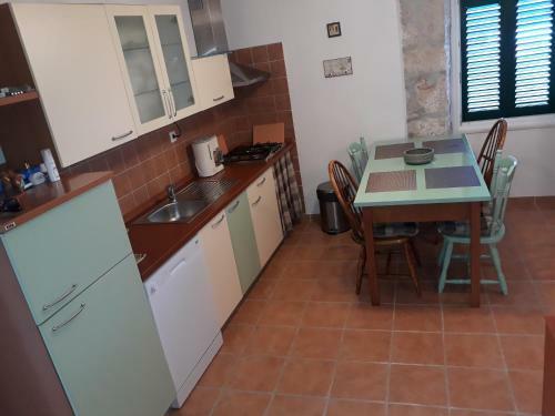 Kaprije Mistral Apartment