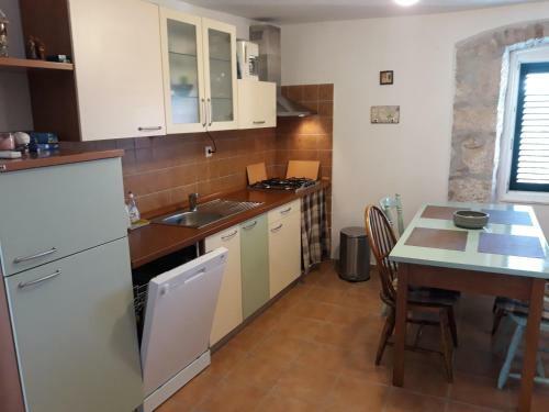 Kaprije Mistral Apartment