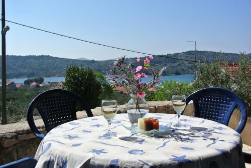 Kaprije Mistral Apartment