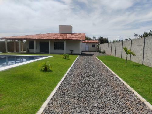 Casa De Praia Com Piscina Grande Em Guarajuba