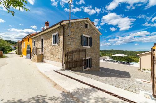 Villa Grazia With Heated Pool