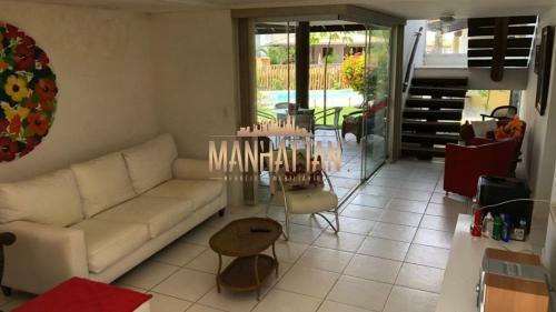 Linda Casa Com Piscina Em Condom�nio Fechado...