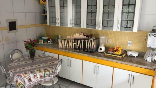 Linda Casa Com Piscina Em Condom�nio Fechado...
