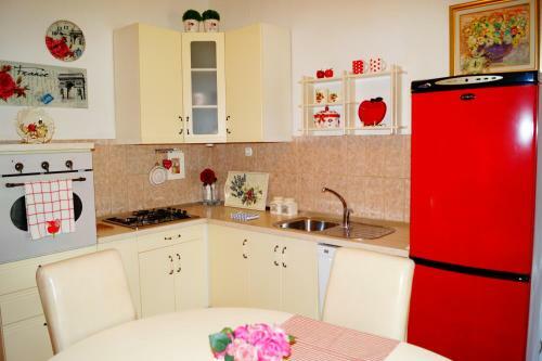 Big Group Apartment , Next To The Beach