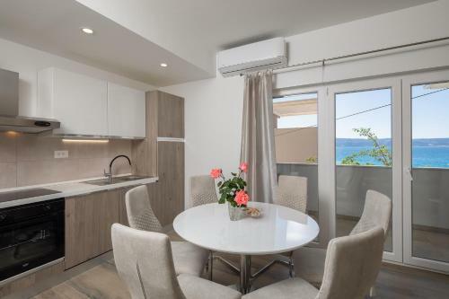 Apartments 20 Meters From The Beach