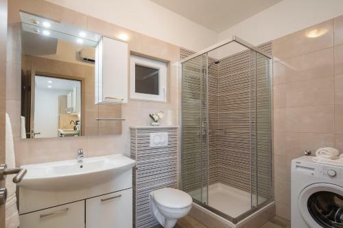 Apartments 20 Meters From The Beach