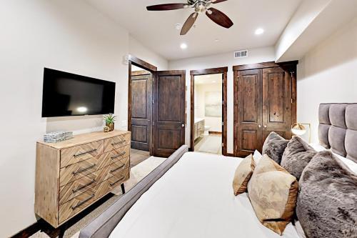 Blackstone Haven 1b