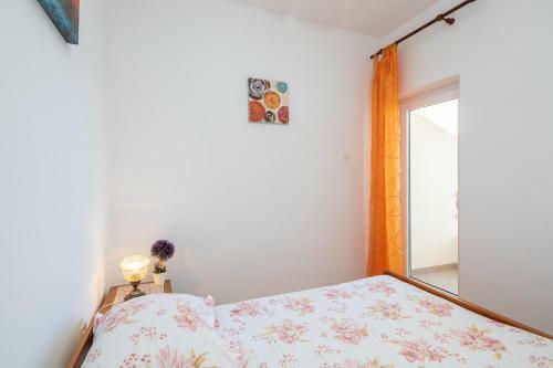 Apartment Mali Pariz