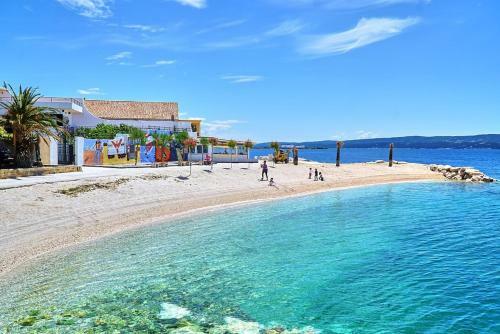 Apartamento J.b. Beachfront Suites