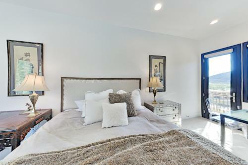 Juniper Landing Unit 905