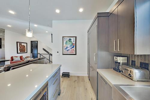 Juniper Landing Unit 905