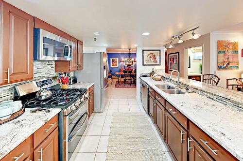 Park Ave Manor 3b