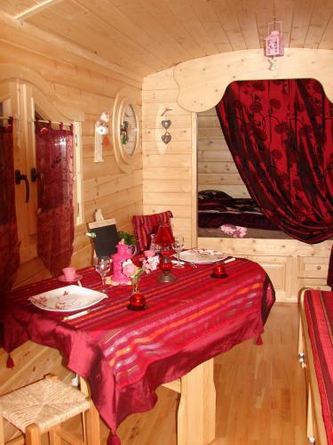 Maison D'h�tes La Roulotte Des 4 Saisons
