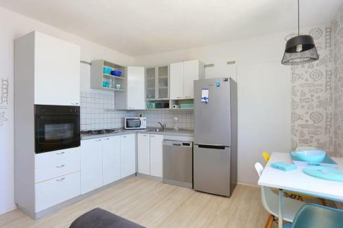 Apartments By The Sea Sumpetar, Omis - 13324