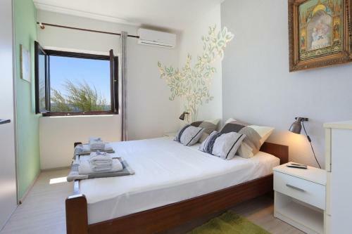 Apartments By The Sea Sumpetar, Omis - 13324
