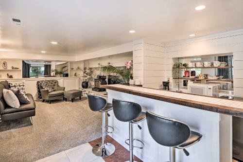 Luxe Federal Way Retreat With Dock And Fire Pit!