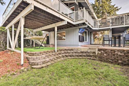 Luxe Federal Way Retreat With Dock And Fire Pit!