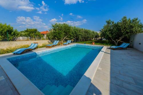 Apartamento Beachfront Villa Mihovil - With Private Pool