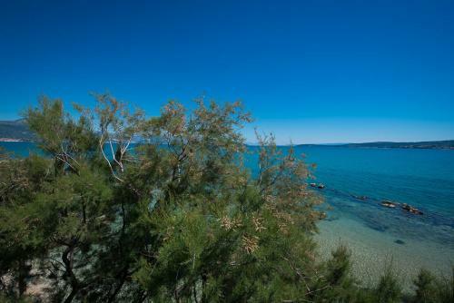 Apartamento Beachfront Villa Mihovil - With Private Pool