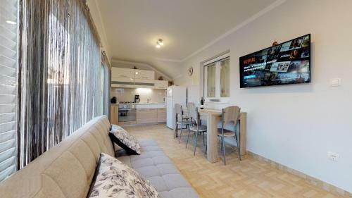 Apartamento Beachfront Villa Mihovil - With Private Pool
