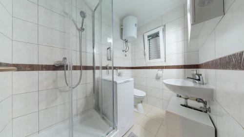 Apartamento Beachfront Villa Mihovil - With Private Pool