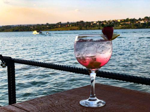 House Boat "faroeste Caboclo"