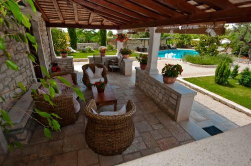 Casa Rustica Dva Baladura B&B