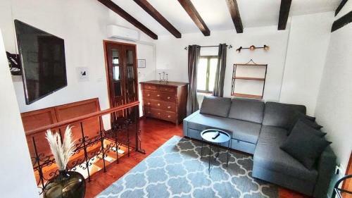 La Dolce Villa - With Heated Swimming Pool