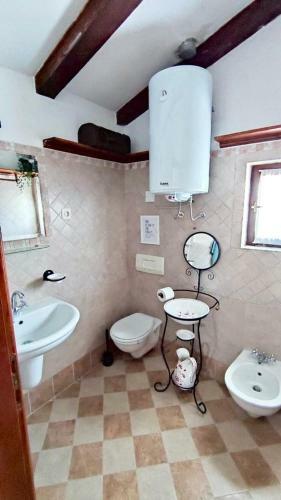 La Dolce Villa - With Heated Swimming Pool