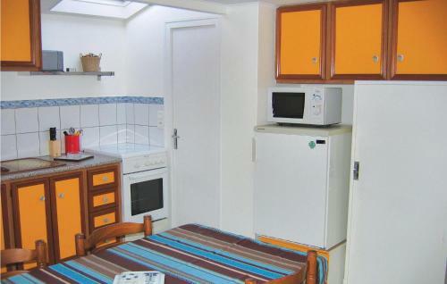 Holiday Home De La Pointe S.gildas