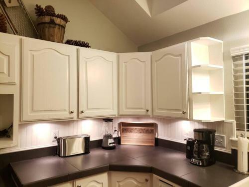 Spacious Home Near World Class Ski Resorts!