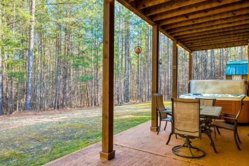 Dreaming Tree Of Lake Lure