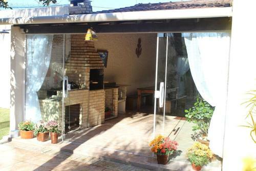 Casa Com Piscina E Mini Campo de Futebol Em Cabo Frio