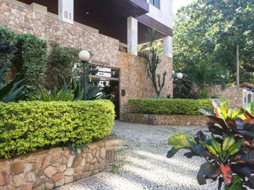 Apartamento Excelente Cobertura Duplex A 2 Quadras Da Praia Do Forte Com 4 Quartos