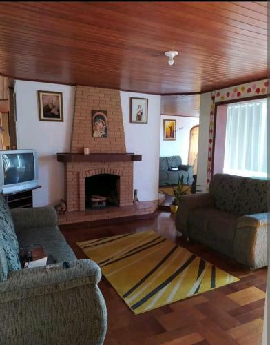 Casa Grande Pr�xima Ao Centro Tur�stico