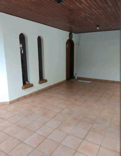 Casa Grande Pr�xima Ao Centro Tur�stico