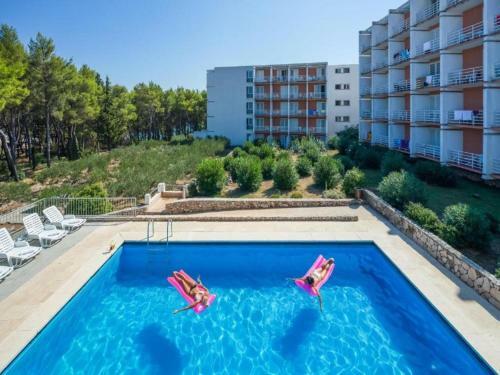 Hostal Room In Guest Room - Commodious All Inclusive Double Room With Sea View