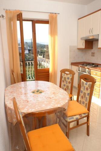 Apartments With A Parking Space Jelsa, Hvar - 4028