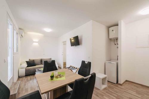 Apartments In Klimno - Insel Krk 42235