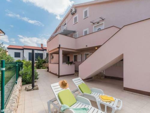 Apartment F-2 Klimno