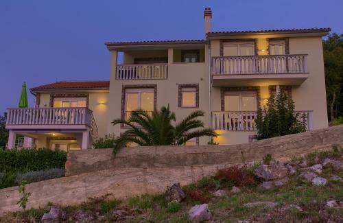 Villa Residencia La Famiglia