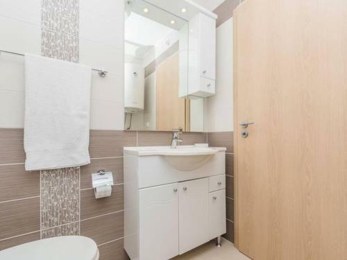 Apartment F-4 Klimno