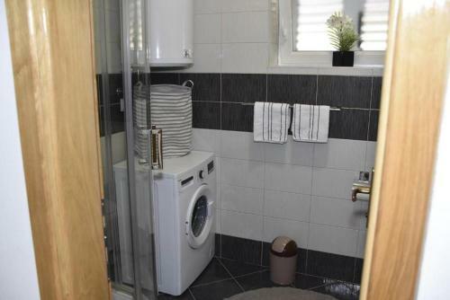 Apartmani Mira
