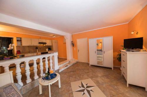 Apartment In Klenovica 15399
