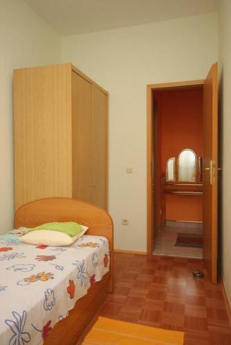 Apartments With A Parking Space Kraj, Pasman - 8288