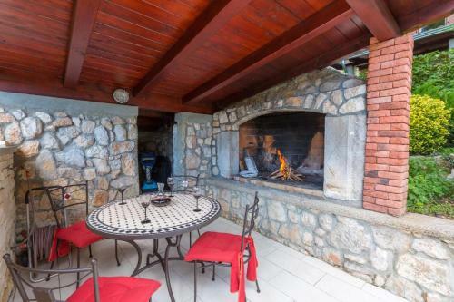 Holiday Home In Krizisce 40737