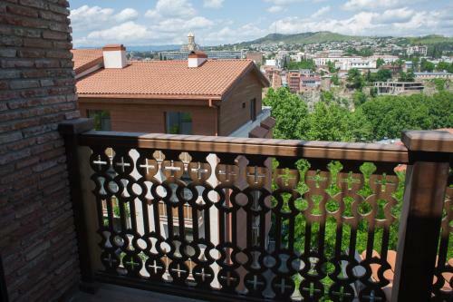 Hotel Metekhi Line