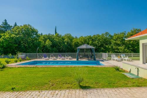 Villa "four M"